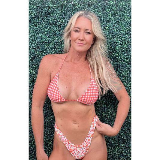 Shore Thing Reversible Bikini Top - Summer Picnic