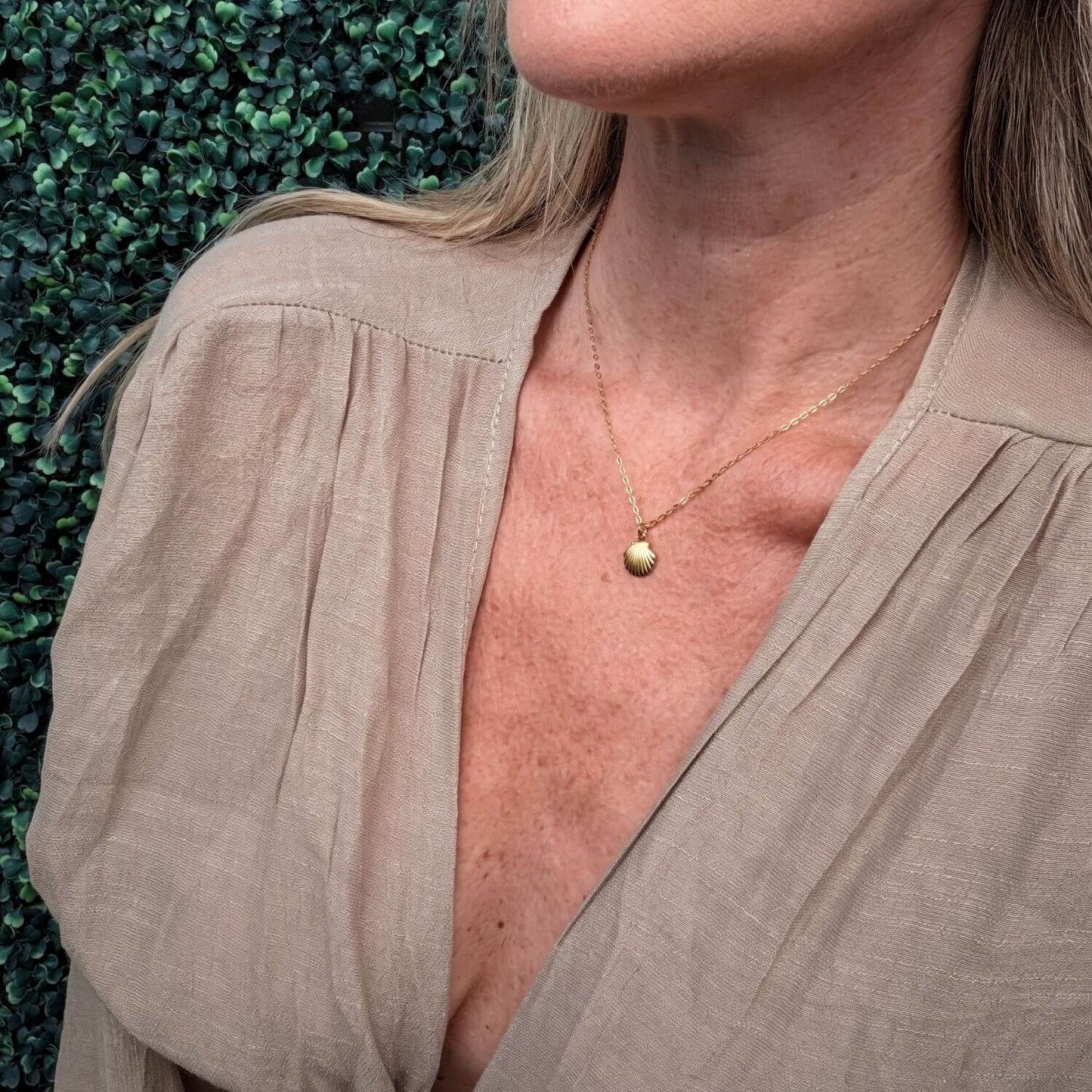 Seashell Minimalistic Necklace