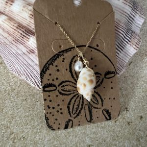 babylonia shell necklace